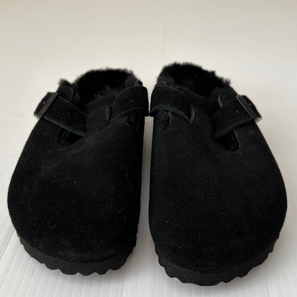 Birkenstock NWOB Boston Shearling Clogs Black, 6-6.5 (37) - Picture 7 of 12